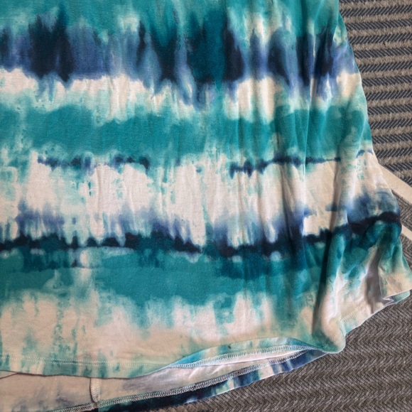 💘 5 for $25 / Teal and White Tie-Dye Blouse - Picture 7 of 13